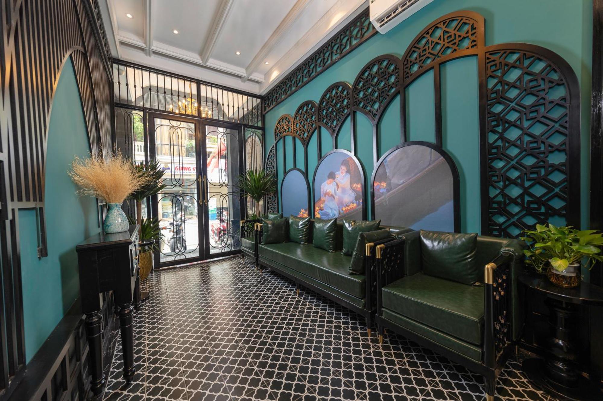 Madelise Amica Hotel And Travel Ханой Екстериор снимка