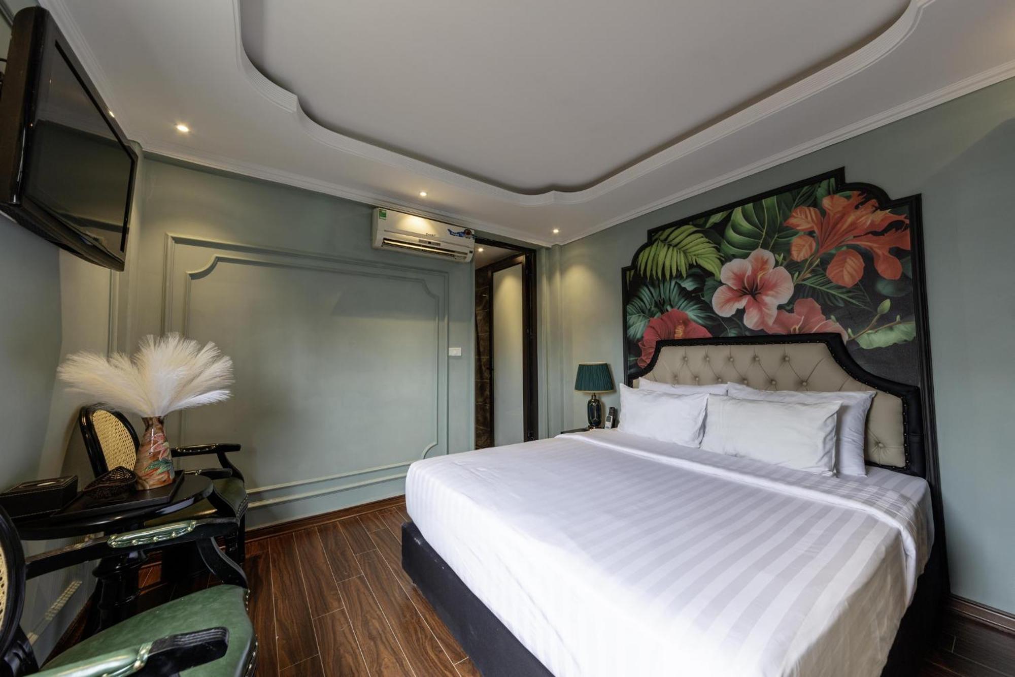Madelise Amica Hotel And Travel Ханой Екстериор снимка