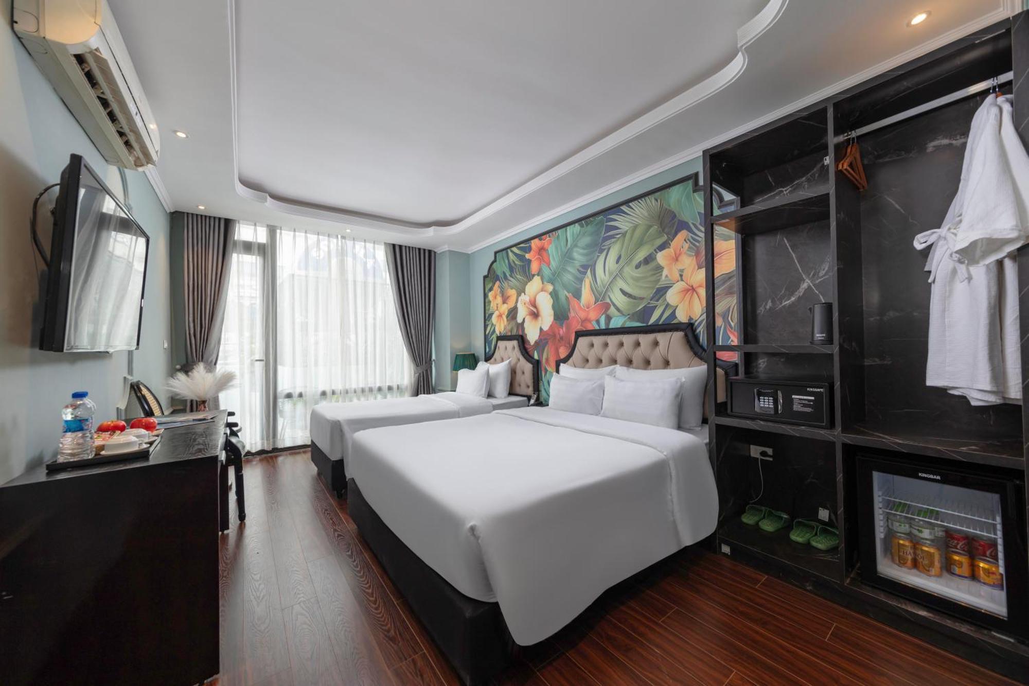Madelise Amica Hotel And Travel Ханой Екстериор снимка
