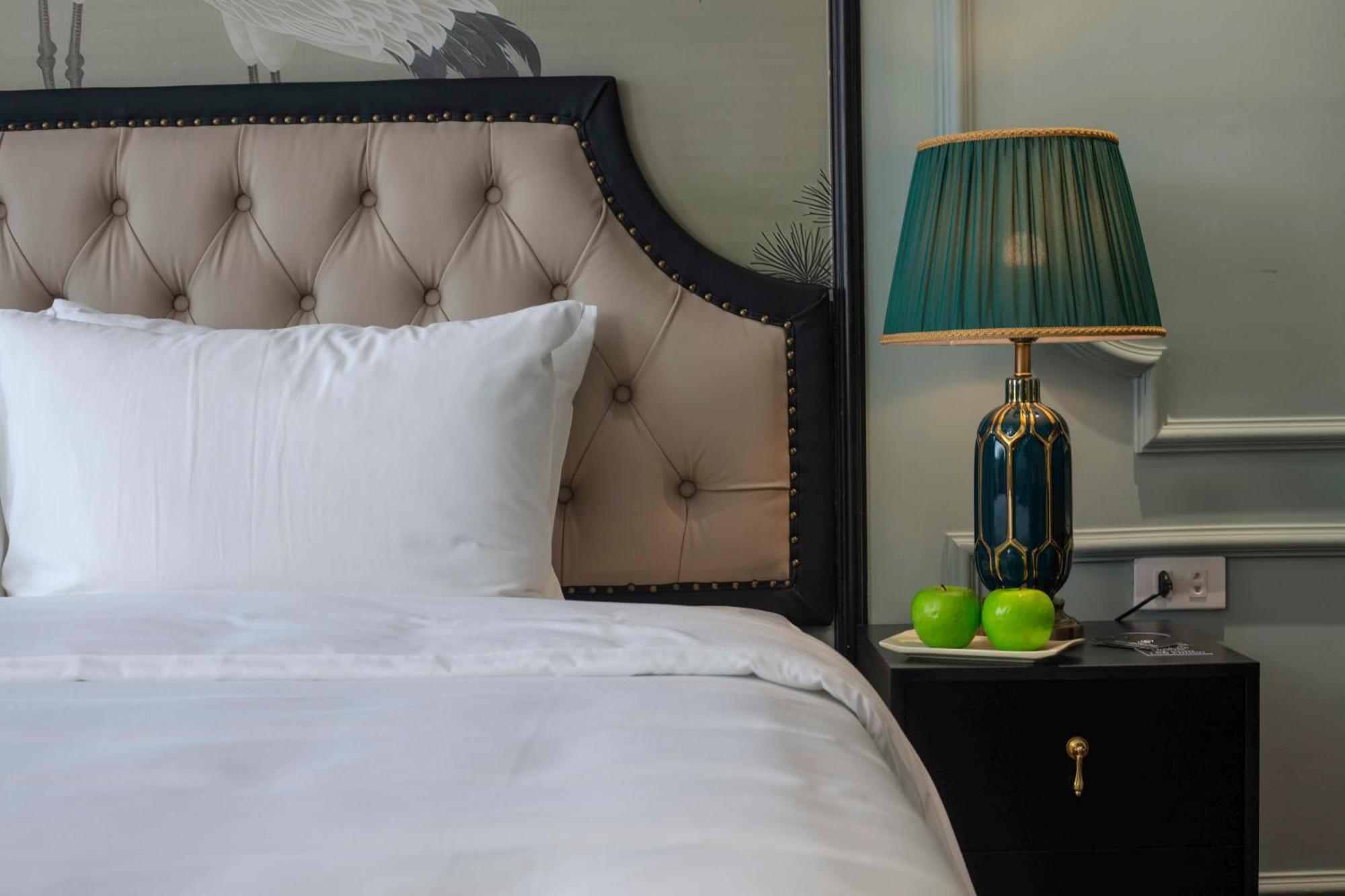 Madelise Amica Hotel And Travel Ханой Екстериор снимка